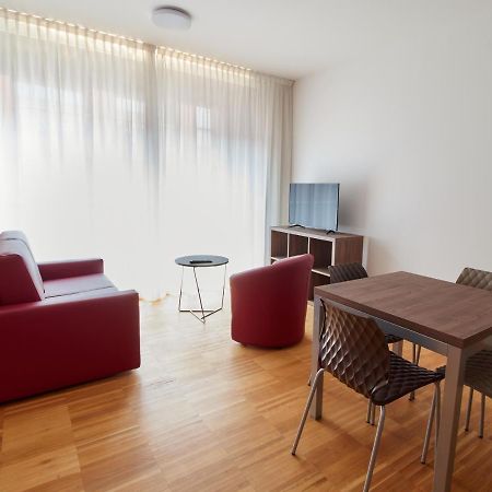 Piazza Lira Schio Residence Bagian luar foto