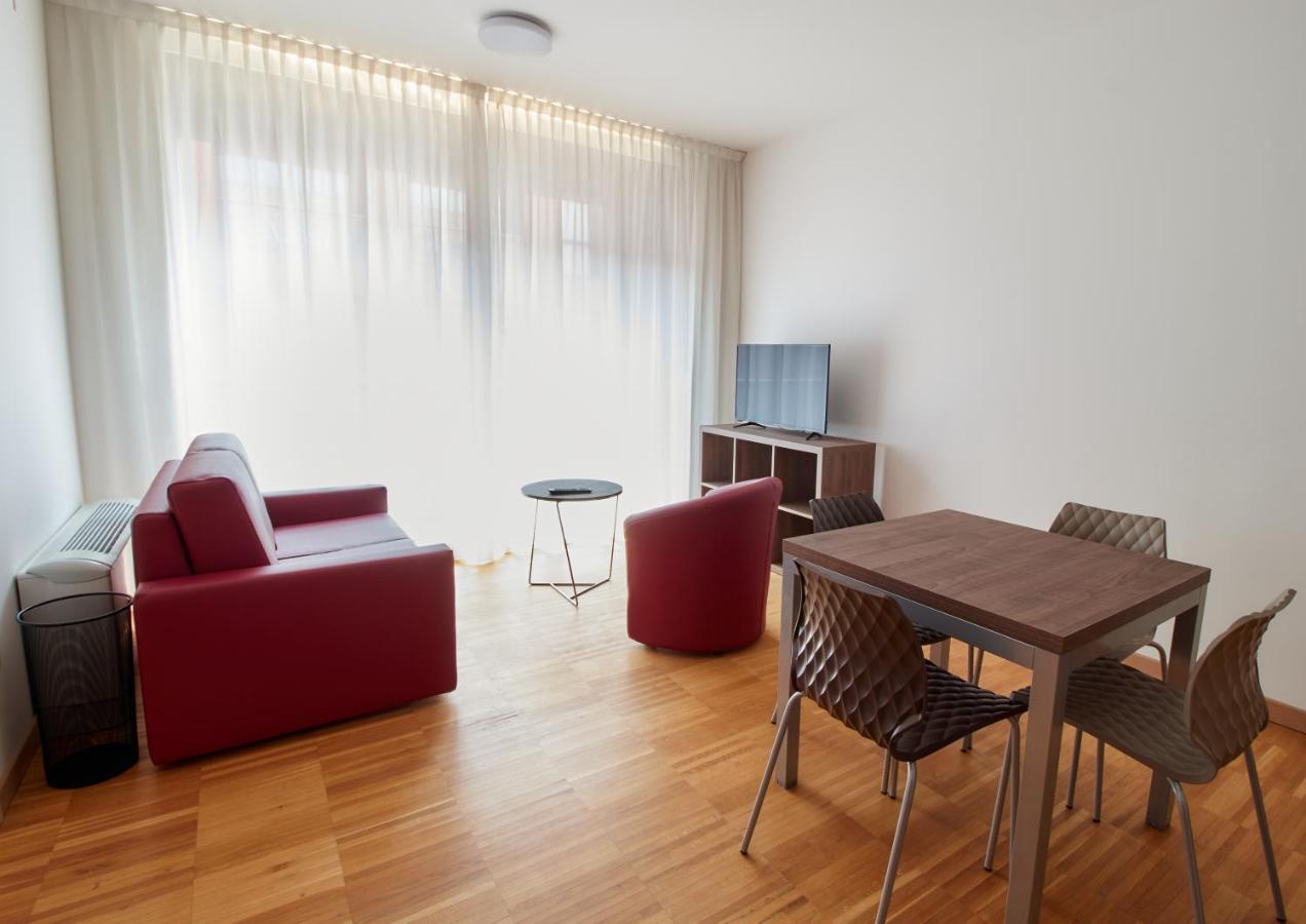 Piazza Lira Schio Residence Bagian luar foto