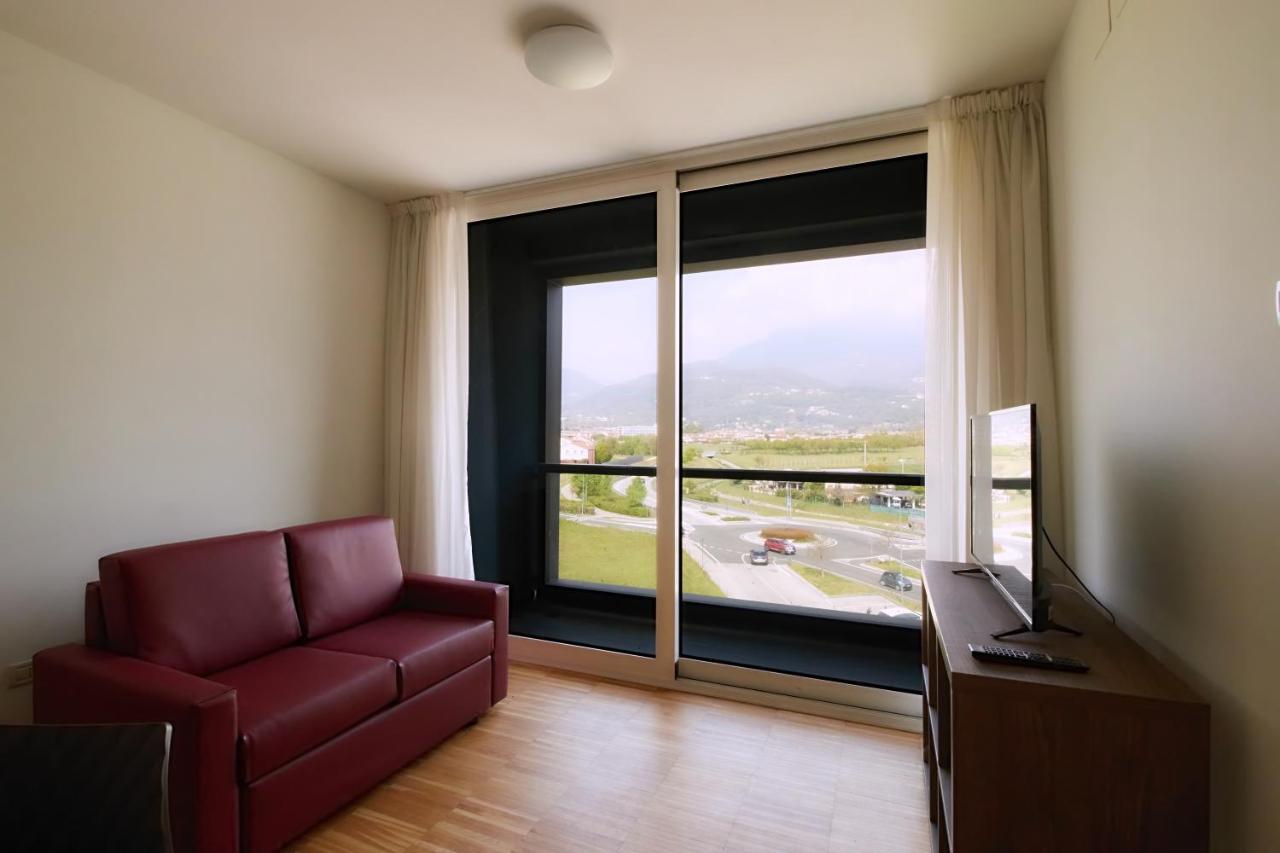 Piazza Lira Schio Residence Bagian luar foto